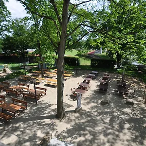 Hotel Volkspark ***